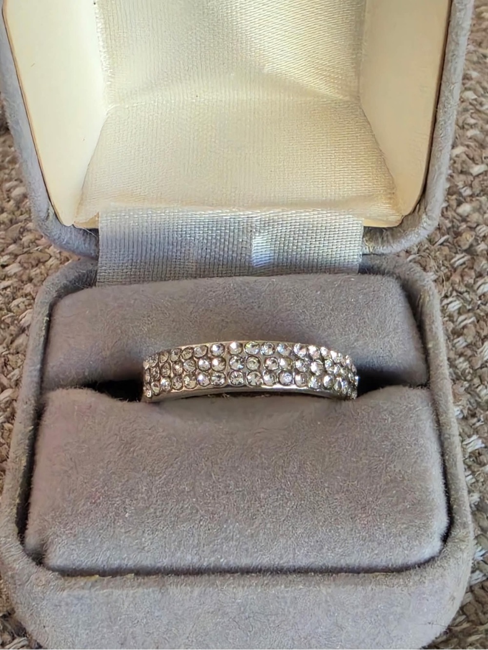 D’Joy Cocktail Style Band Diamond Ring (8)